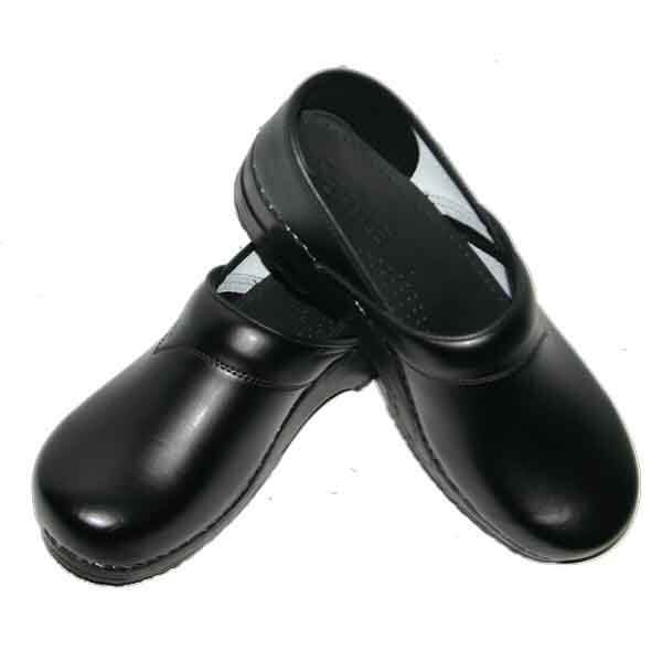 San Flex Closed Clogs